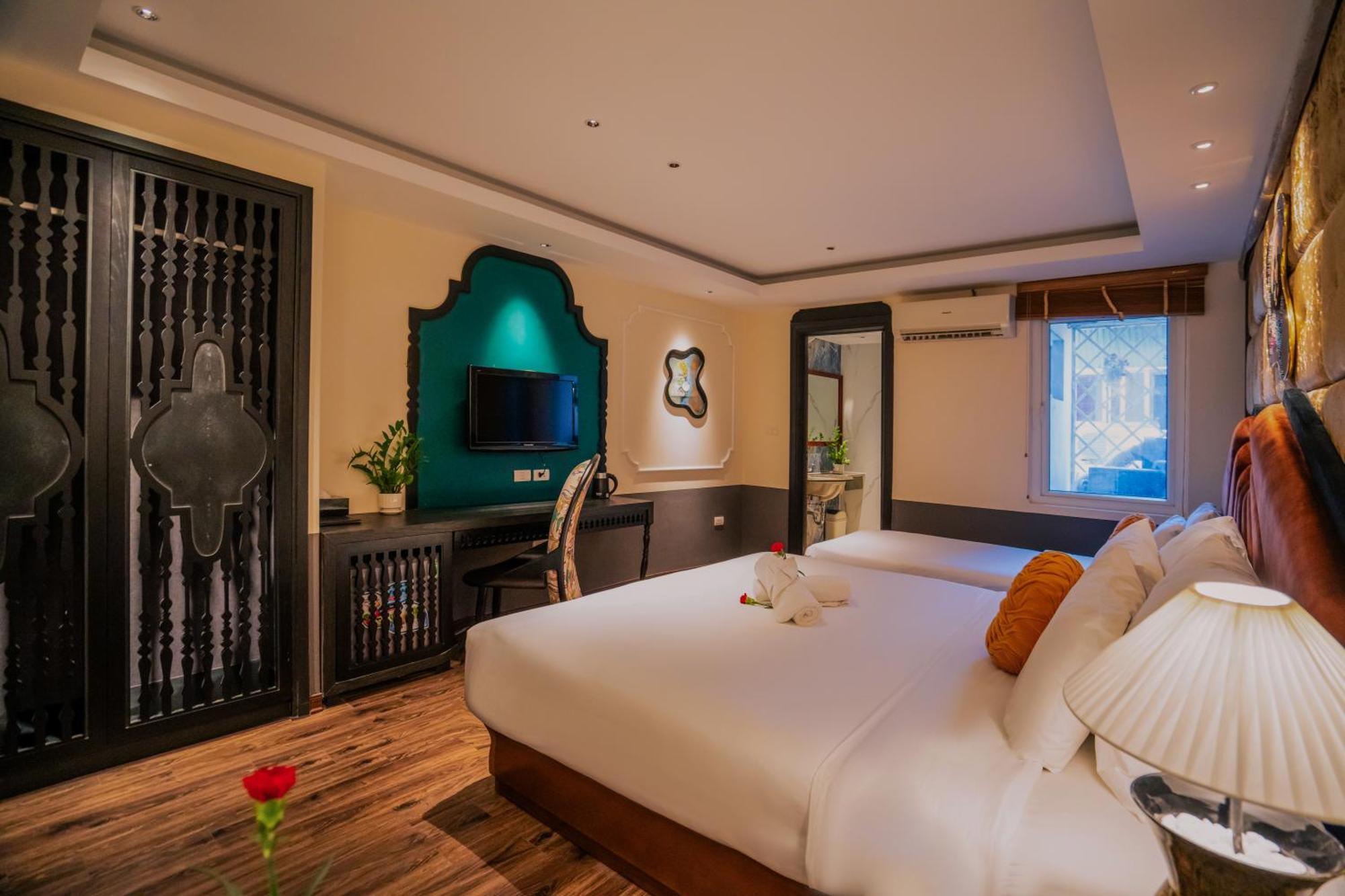 Hanoi Center Silk Classic Hotel & Travel ภายนอก รูปภาพ